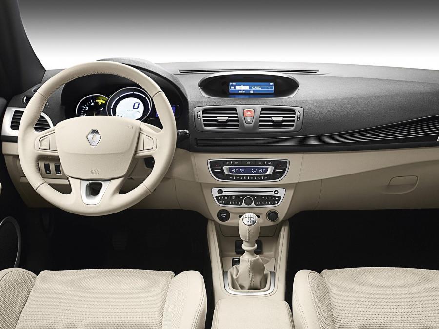  Renault Megane CC 2010 года  (фото 4 из 65)